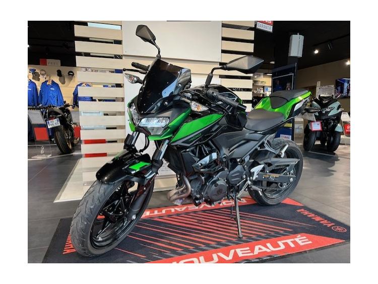 KAWASAKI Z400 AKRAPOVIC GARANTIE 12 MOIS