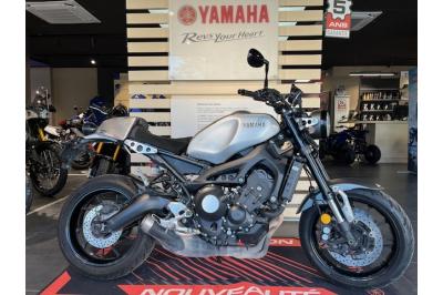 YAMAHA XSR 900