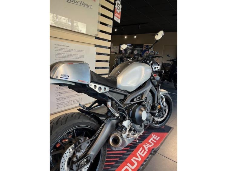 YAMAHA XSR 900
