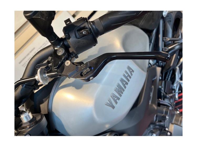 YAMAHA XSR 900