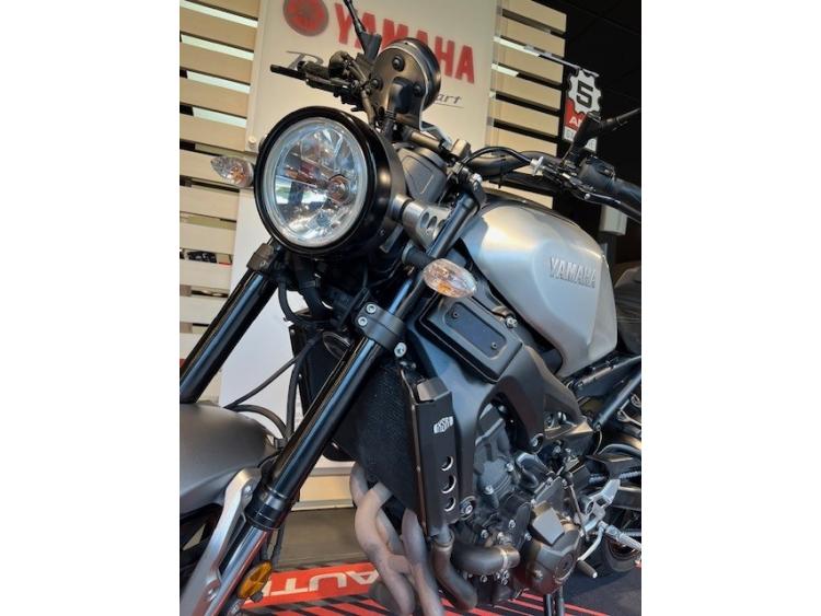 YAMAHA XSR 900