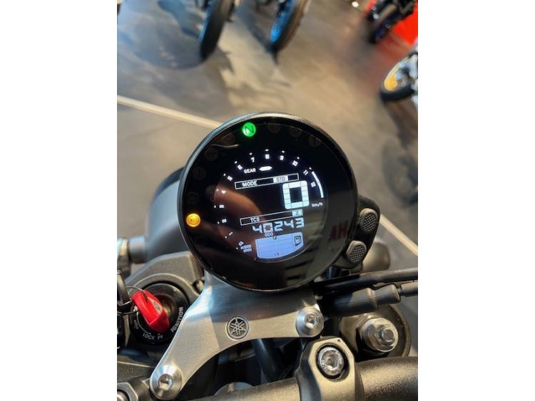 YAMAHA XSR 900
