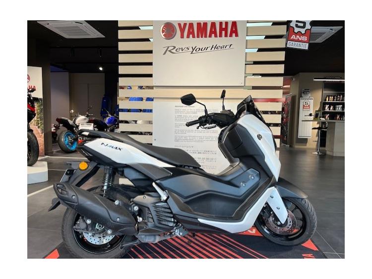 YAMAHA NMAX 125