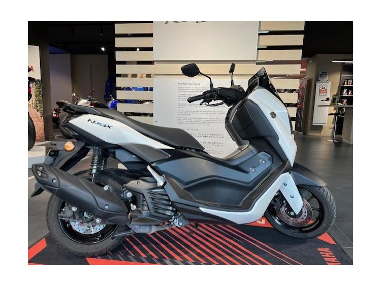 YAMAHA NMAX 125
