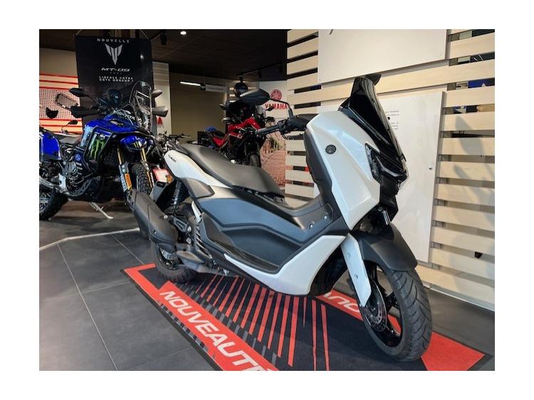 YAMAHA NMAX 125