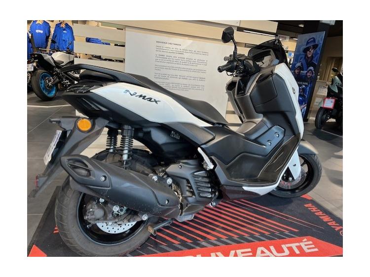 YAMAHA NMAX 125