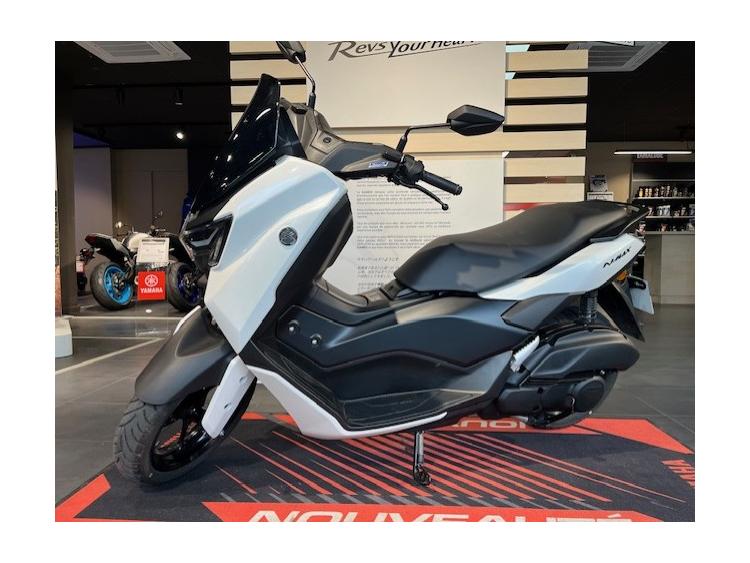 YAMAHA NMAX 125
