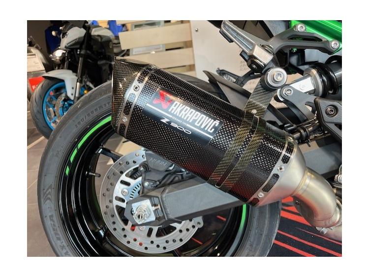 KAWASAKI Z 900 AKRAPOVIC 