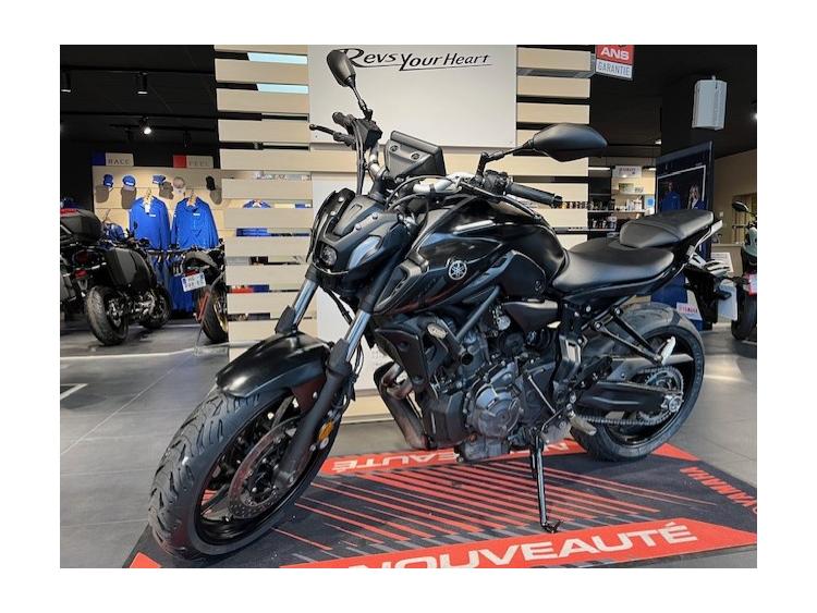 YAMAHA MT-07 (47.5CV)