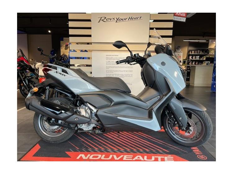 YAMAHA XMAX 300 Tech Max